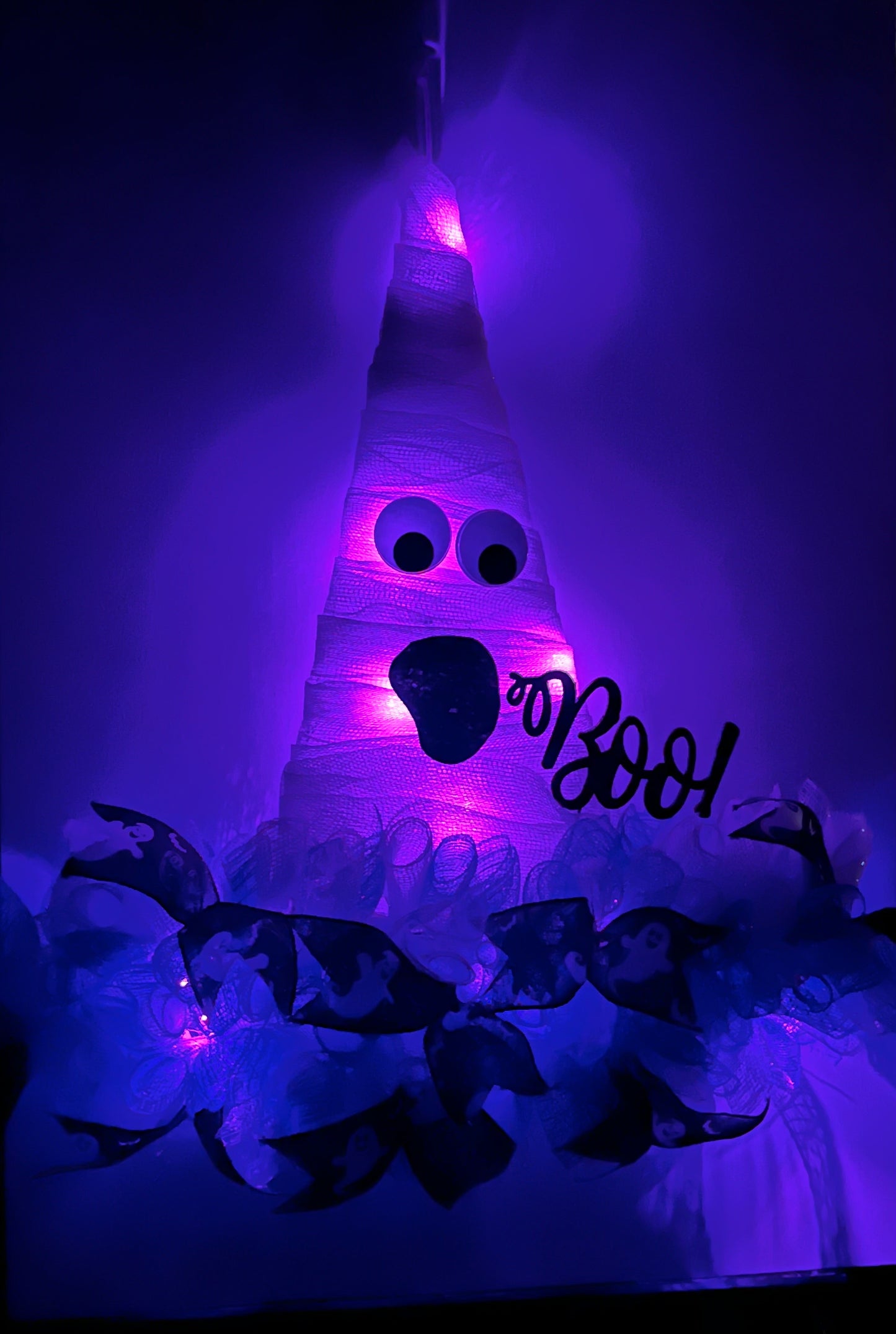 Boo! Lighted Ghost Wreath